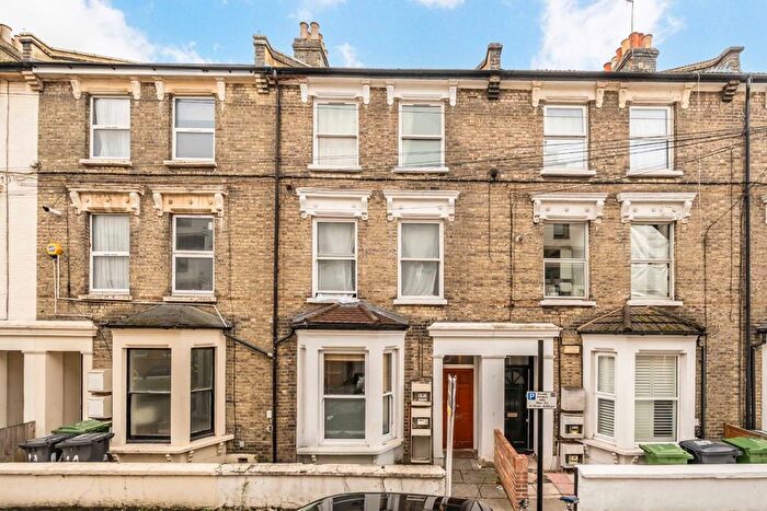 2 Bedroom Flat To Rent In Morrish Road, Brixton, SW2