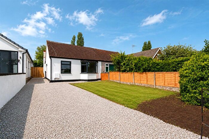 3 Bedroom Bungalow For Sale In Stuart Avenue, Moreton, Wirral, CH46