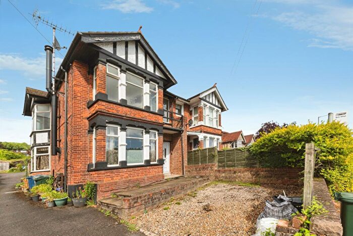 2 Bedroom Apartment For Sale In West Wycombe Road, High Wycombe, HP12