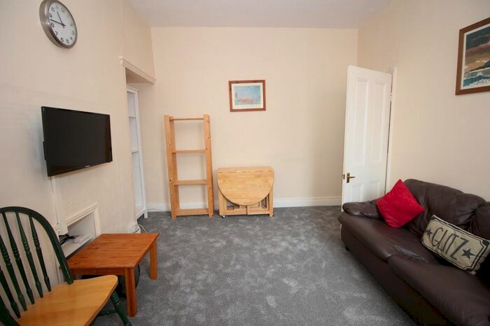 4 Bedroom Maisonette To Rent In Tavistock Road, Jesmond, Newcastle Upon Tyne NE2