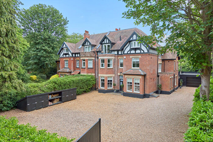 6 Bedroom Semi-Detached House For Sale In Newmarket, Suffolk, CB8