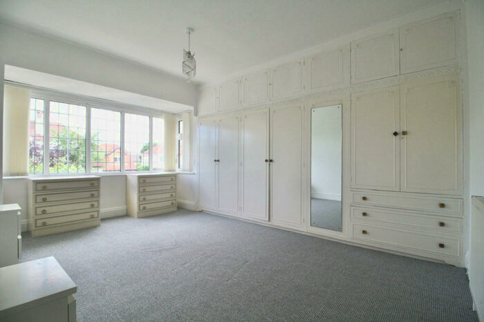 5 Bedroom Semi-Detached House To Rent In Alwoodley Lane, Leeds, West Yorkshire, LS17