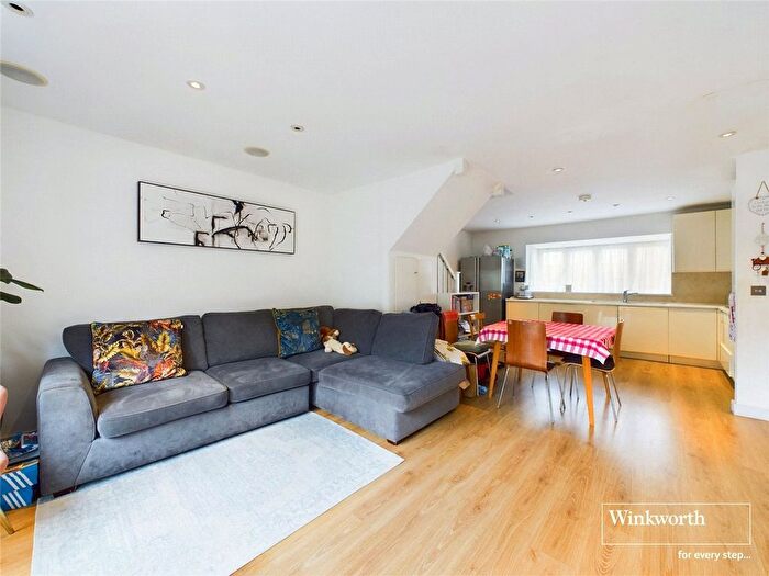3 Bedroom End Terrace House For Sale In Welshside, Goldsmith Avenue, London, NW9