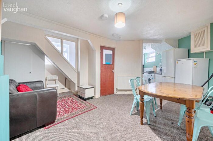 4 Bedroom Terraced House To Rent In Queens Park Road, Brighton, BN2