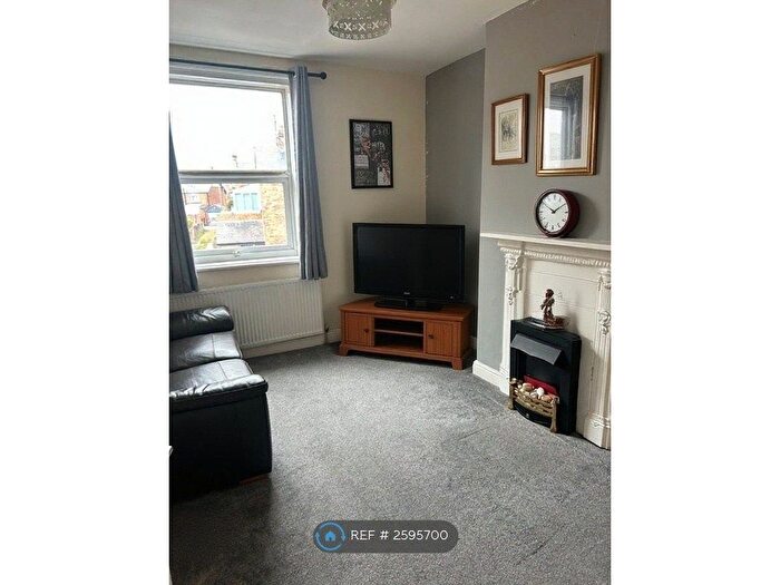 2 Bedroom Flat To Rent In Claremont, Filey, YO14