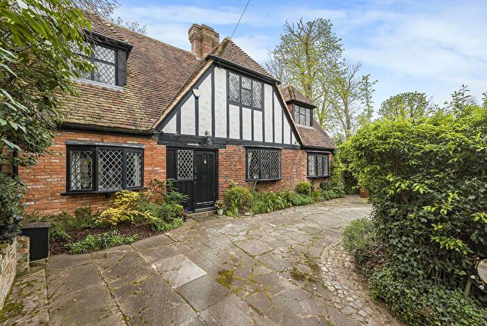 4 Bedroom Detached House For Sale In Common Lane, Wilmington, DA2