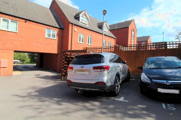 1 Bedroom Flat To Rent In Brunt Lane, Swadlincote, DE11