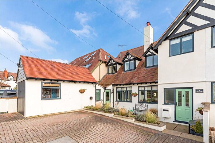 4 Bedroom House For Sale In Russley Park, Baydon, Marlborough, SN8