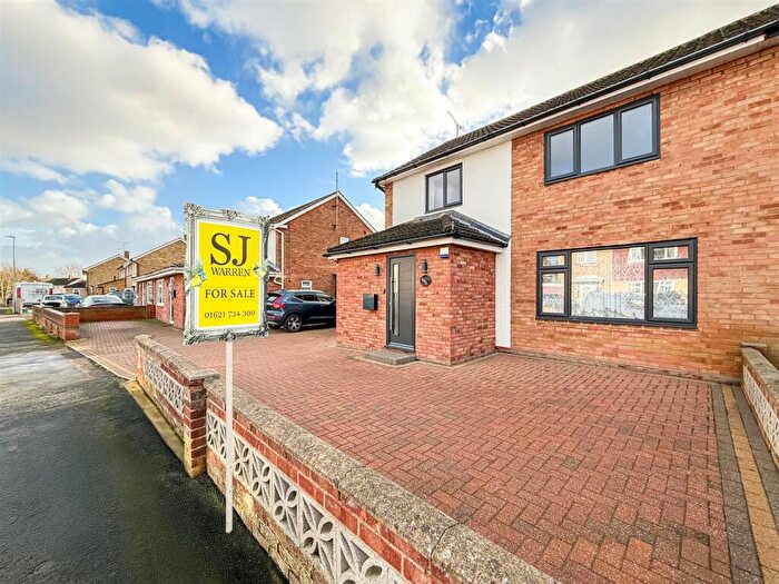 3 Bedroom Semi-Detached House For Sale In New Moor Crescent, Southminster, CM0