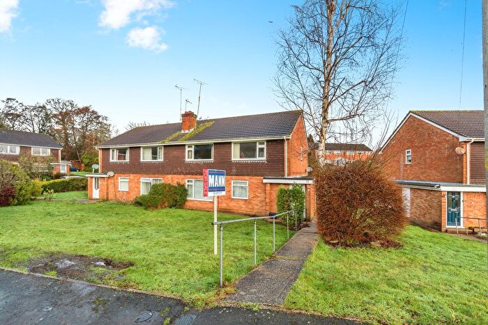 2 Bedroom Flat For Sale In Whittington Close, Hythe, Southampton, Hampshire, SO45