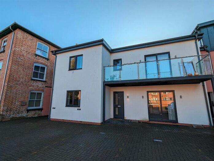 2 Bedroom Property To Rent In Catherine Court, Catherine Street, Hereford, HR1