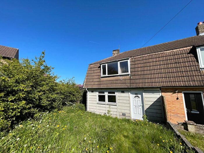 3 Bedroom Semi Detached House For Sale In Hady Lane, Chesterfield, S41