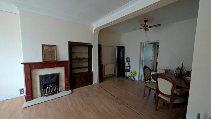 3 Bedroom Terraced House To Rent In Lichfield Road, Dagenham, London, RM8