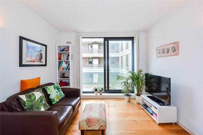 1 Bedroom Flat To Rent In Dock Street, London Dock, E1