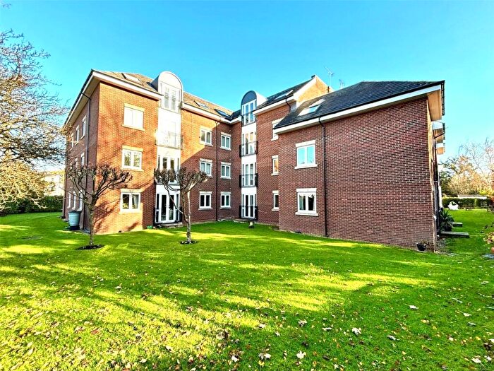 2 Bedroom Apartment For Sale In Lansdown Road, Cheltenham, Gloucestershire, GL51