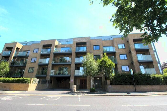1 Bedroom Flat To Rent In Goldstone Crescent, Hove, East Sussex, BN3