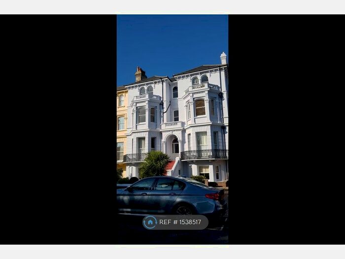 1 Bedroom Flat To Rent In Cotswold Court, Eastbourne, BN21