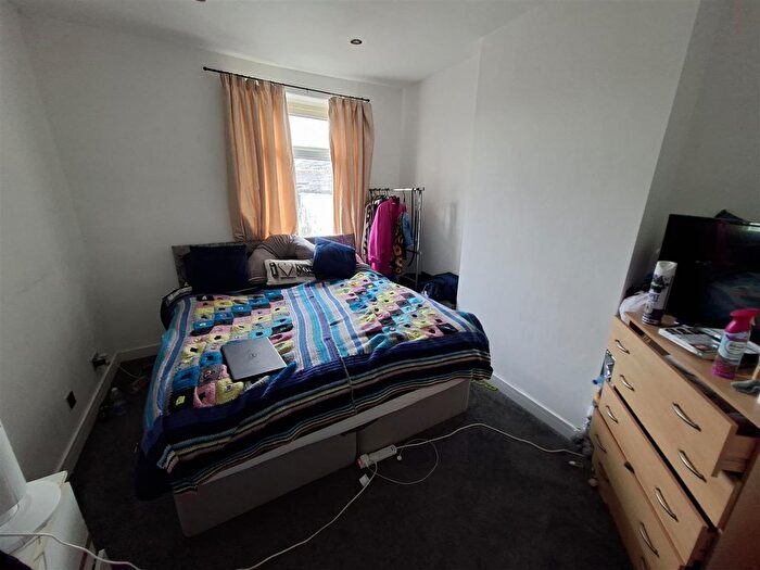 1 Bedroom Flat For Sale In Carlisle Street, Splott, Cardiff, CF24