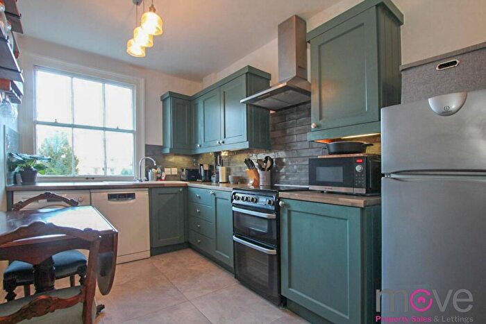 2 Bedroom Apartment For Sale In Top Floor Flat, High Street, GL50