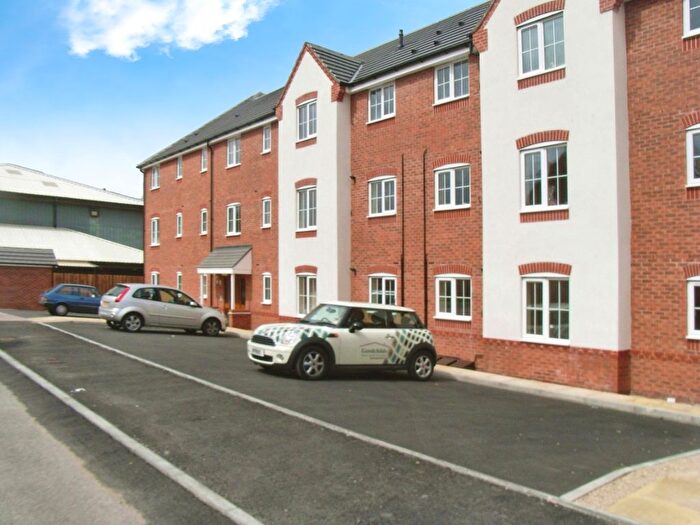 2 Bedroom Flat To Rent In Walker Road, Blakenall Heath, WS3