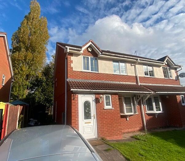 3 Bedroom Semi-Detached House To Rent In Bloor Mill Close, Willenhall, WV13