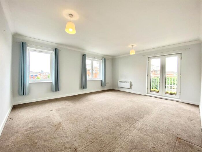 2 Bedroom Apartment To Rent In Viceroy Court, Cardiff Bay, CF10