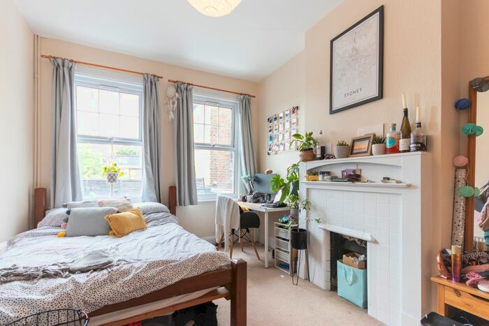 4 Bedroom Maisonette To Rent In Holloway Road, London, N7