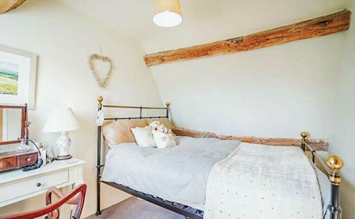 3 Bedroom Character Property For Sale In High Street Long Crendon Buckinghamshire, HP18