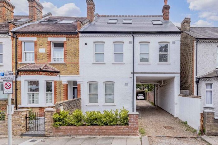 2 Bedroom Property To Rent In Effra Road, London, SW19