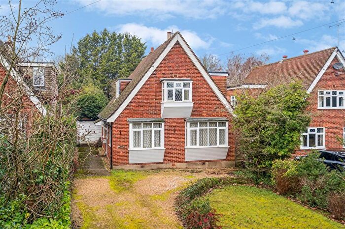 2 Bedroom Detached House For Sale In Broken Gate Lane, Tatling End, UB9