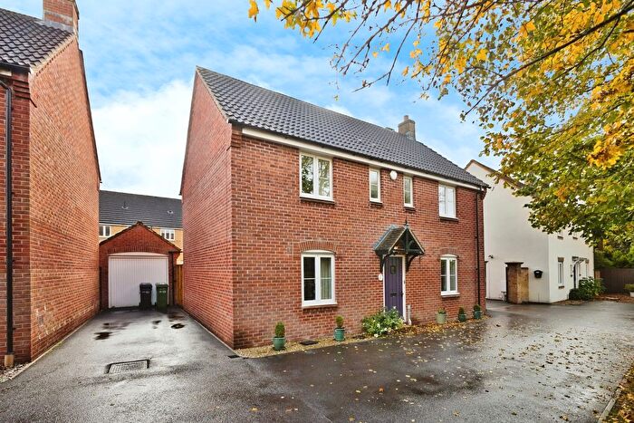 4 Bedroom Detached House For Sale In Shrewsbury Road, Yeovil, BA21