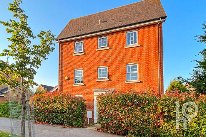 4 Bedroom End Of Terrace House For Sale In Thistle Hill Way, Minster, ME12
