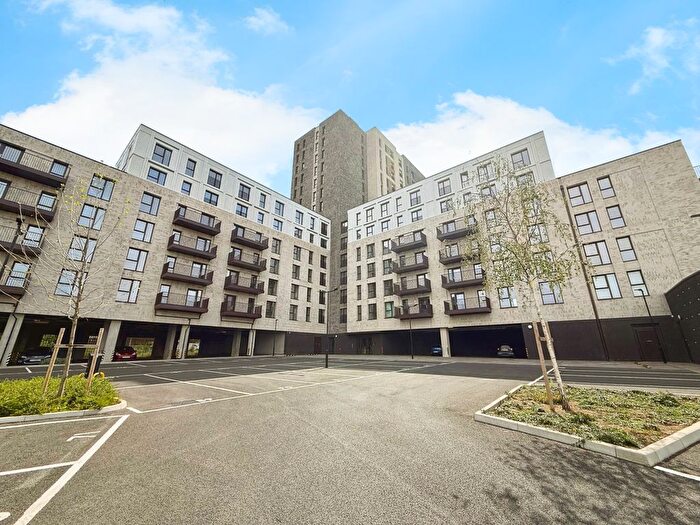 2 Bedroom Flat To Rent In Station Approach, Harlow, CM20