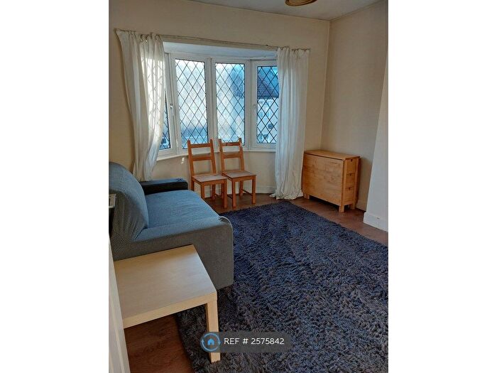 1 Bedroom Flat To Rent In Ashtree Avenue, London, CR4