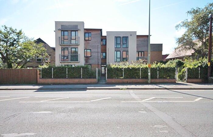 2 Bedroom Apartment To Rent In Cedar Court, West Way, Botley, Oxford, OX2