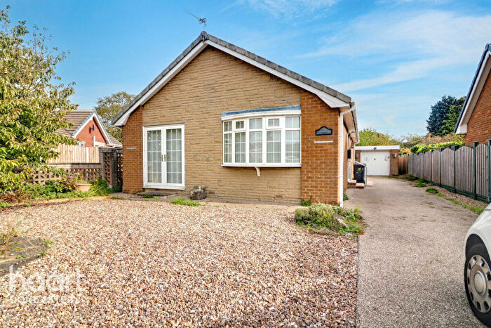 3 Bedroom Bungalow For Sale In The Close, Branton, Doncaster, DN3