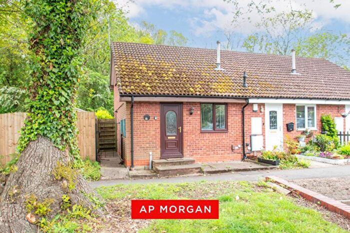 1 Bedroom Bungalow For Sale In Banners Lane, Hunt End, Redditch, Worcestershire, B97