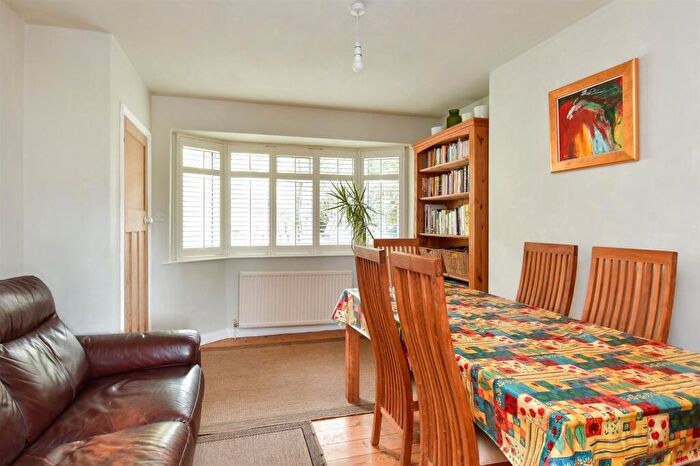 3 Bedroom Semi Detached House For Sale In Valence Road, Lewes, East Sussex, BN7