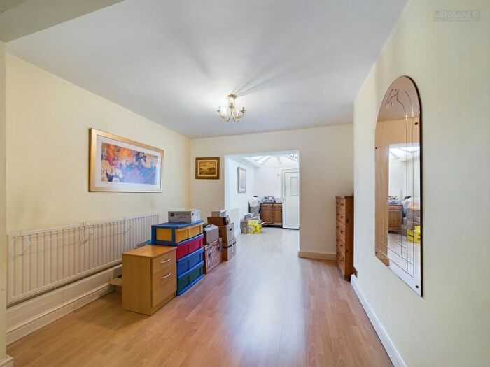 3 Bedroom Detached House For Sale In Hawthorn Bank, Spalding, PE11