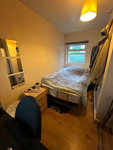 6 Bedroom House To Rent In Dawlish Road, Birmingham, B29