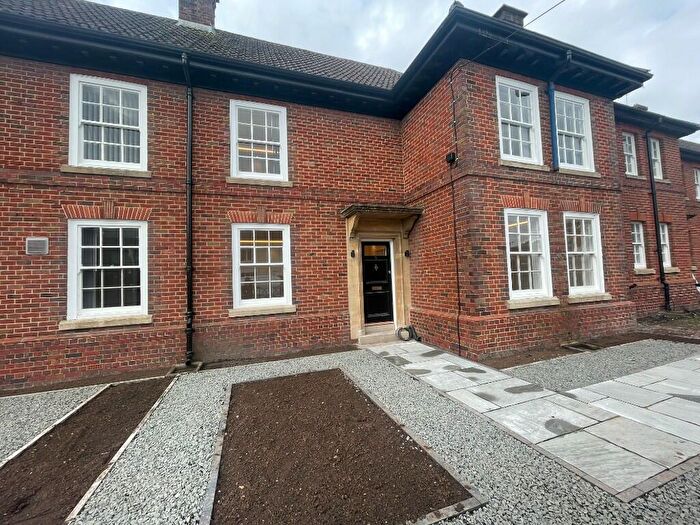 2 Bedroom Flat To Rent In Station Road, Warminster, Wiltshire, BA12