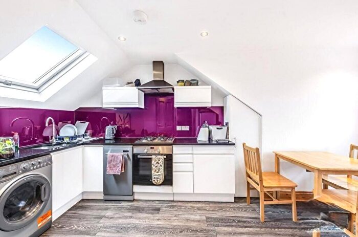 1 Bedroom Flat To Rent In Coniston Road, N10