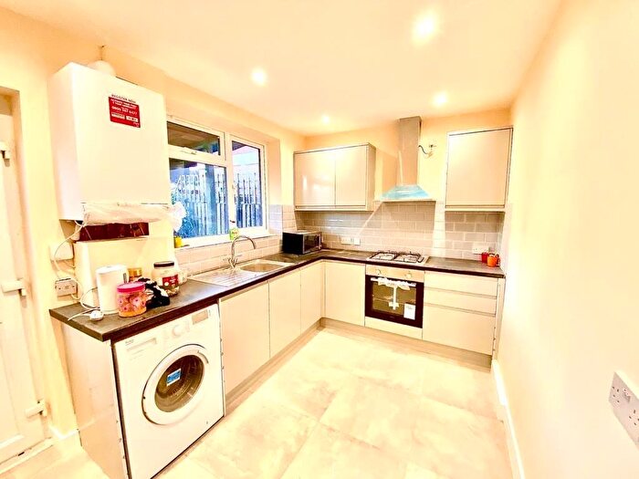 3 Bedroom Terraced House To Rent In Trelawney Avenue, Slough, SL3