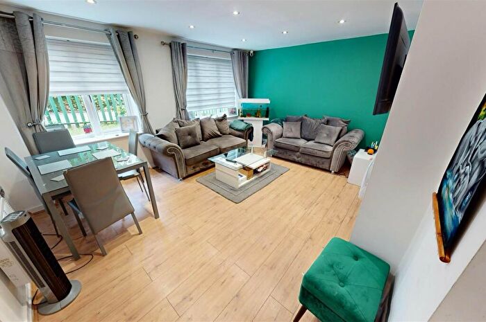 2 Bedroom Apartment For Sale In Station Road, Stretford, Manchester, M32