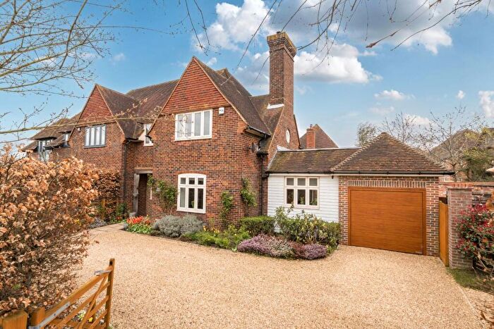 3 Bedroom Semi Detached House For Sale In Kiln Barn Road, Ditton, Aylesford, ME20