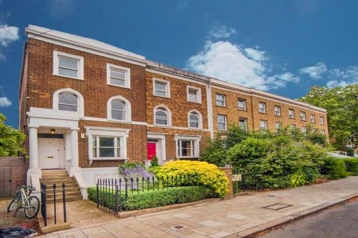 2 Bedroom Flat To Rent In Stockwell Park Road, London, SW9