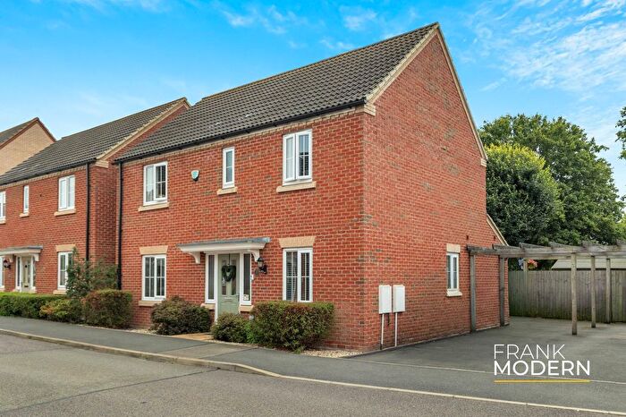 4 Bedroom Detached House For Sale In Salisbury Gardens, Bourne, PE10