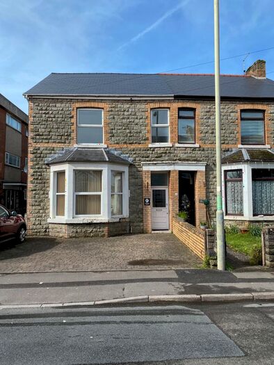 3 Bedroom Maisonette To Rent In South Road, Porthcawl, CF36