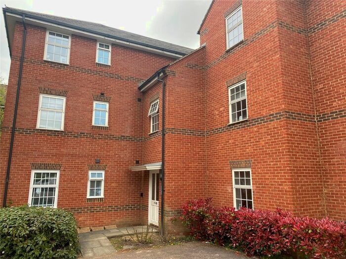 2 Bedroom Flat To Rent In Beckett Road, Netherne On The Hill, Coulsdon, Surrey, CR5