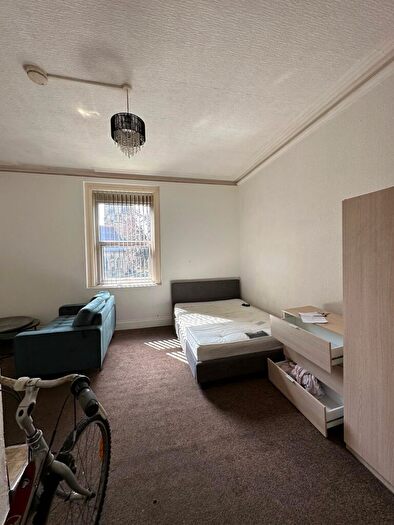 Studio To Rent In -, Stretford Road, Trafford, M41